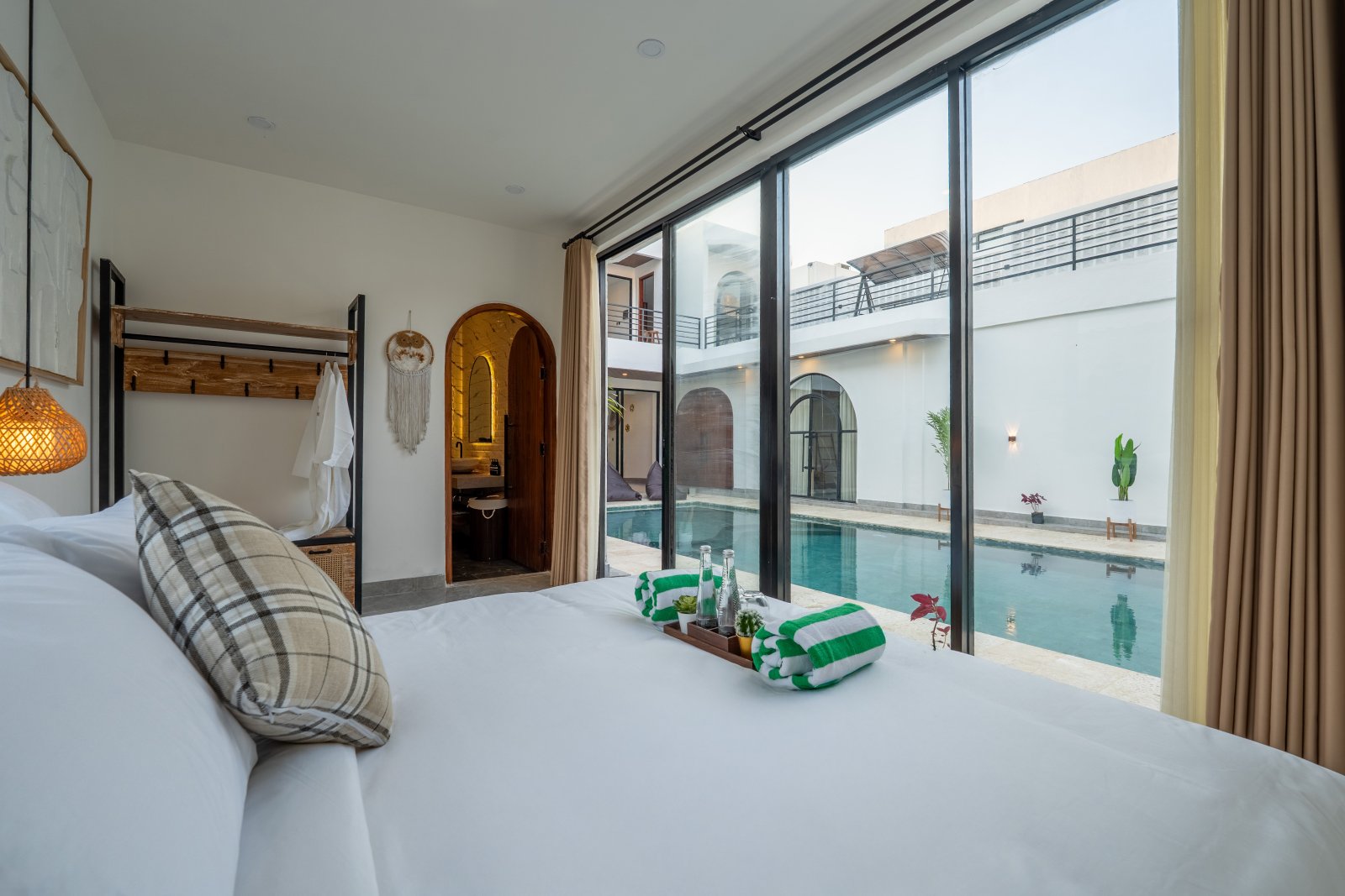 VILLA ESSENTIALS